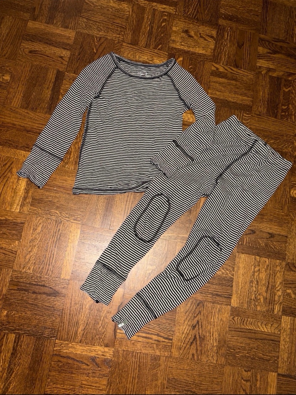 Nui Organics 100% Merino Wool Black & White Striped Kids base layer  Set 6Y